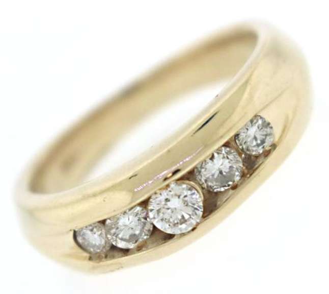 Handsome Gents' 14kt YG Diamond Wedding Band