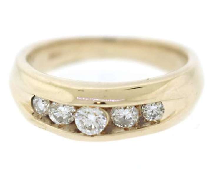 Handsome Gents' 14kt YG Diamond Wedding Band