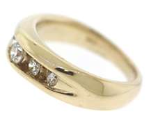 Handsome Gents' 14kt YG Diamond Wedding Band