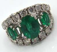 Sparkling Emerald and Diamond Ring