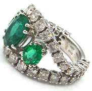Sparkling Emerald and Diamond Ring