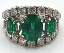 Sparkling Emerald and Diamond Ring