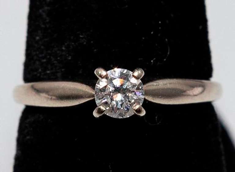 Sweet 0.25CT Solitaire Diamond Ring in 14KT Gold