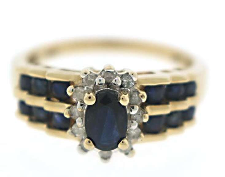 Pretty Sapphire and Diamond Cocktail Ring