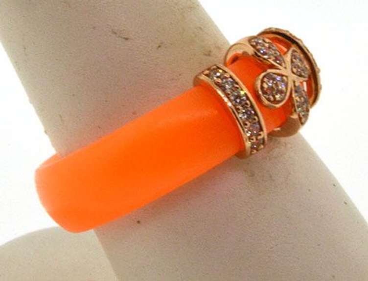 Preciosa 'A La Mode' Clover on Orange Ring