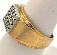 MEN'S 10K GOLD DIAMOND RING.