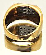 MEN'S 10K GOLD DIAMOND RING.