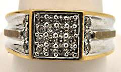 MEN'S 10K WHITE AND YELLOW GOLD DIAMOND RING.