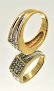 MEN'S 10K WHITE AND YELLOW GOLD DIAMOND RING.
