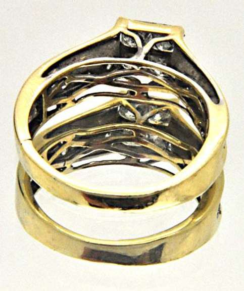 LADIES 14K YELLOW GOLD DIAMOND RING.