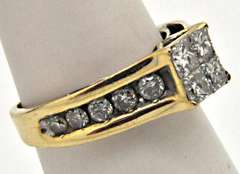 LADIES 14K YELLOW GOLD DIAMOND RING.