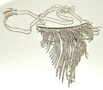 LADIES 14K WHITE GOLD BEAD NECKLACE.