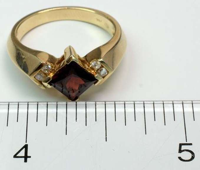 14KT Garnet Ring with Diamond Accents