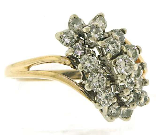 Beautiful 14kt YG Diamond Cluster Ring