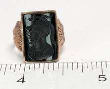 Vintage Intaglio Ring in Gold