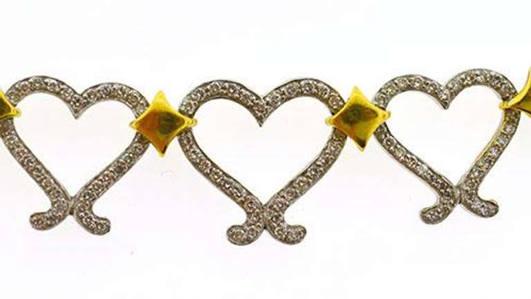 Fancy 18kt Heart Shaped 3.25cts Diamond Necklace