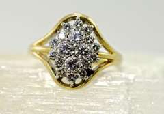 Very Pretty 14K Diamond Cluster Ring