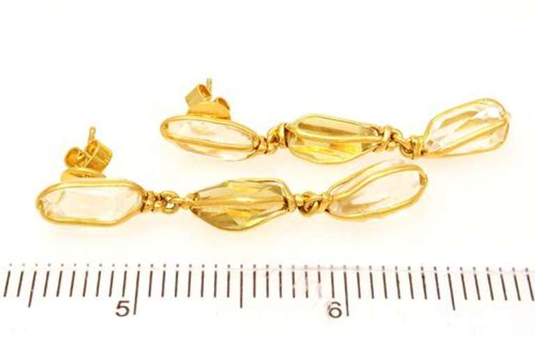 Pretty Quartz Dangle Earrings in Gold