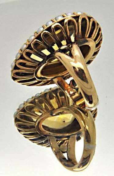 30 CARAT CTRINE/PEARL RING IN 14 KT YELLOW GOLD
