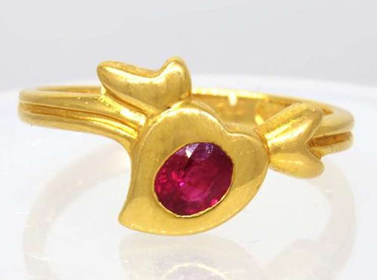 Ruby Leaf Motif Gold Ring, Size 6.5