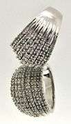 LADIES 14 KT WHITE GOLD DIAMOND RING.
