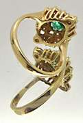14 KT YELLOW GOLD EMERALD AND DIAMOND RING.
