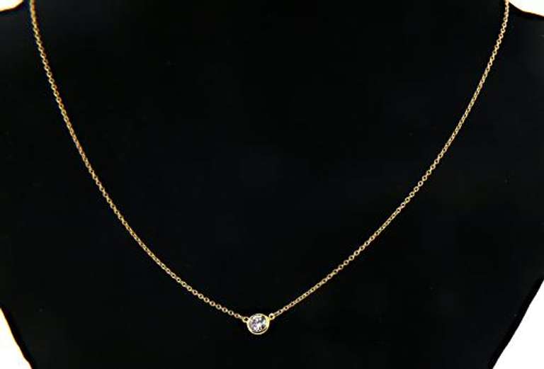 Classic 18kt YG Diamond Pendant Necklace