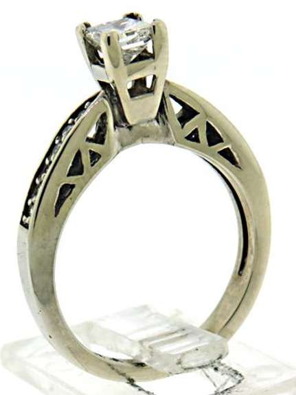 Stunning 14kt WG Princess Cut Diamond Engagement Ring