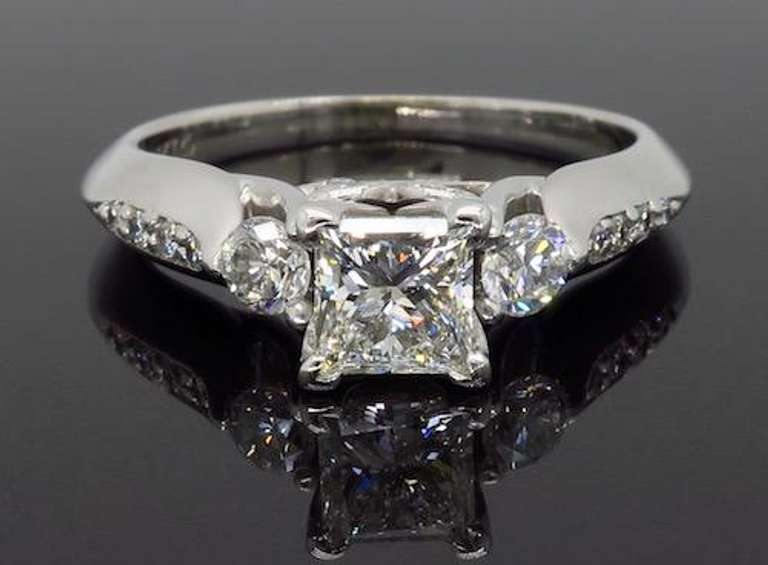 IGI Certified .94CTW Diamond Ring