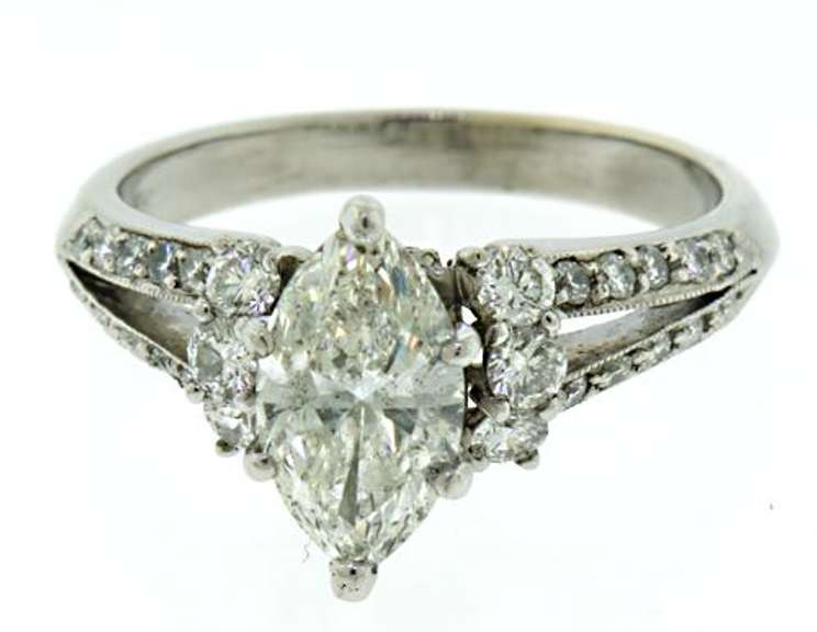 Gorgeous 1.14ctw Marquise Diamond Ring