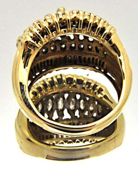 14 KT GOLD RING COVERED WITH DIAMONDS.