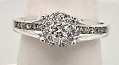 LADIES 14 KT WHITE GOLD DIAMOND ENGAGEMENT RING