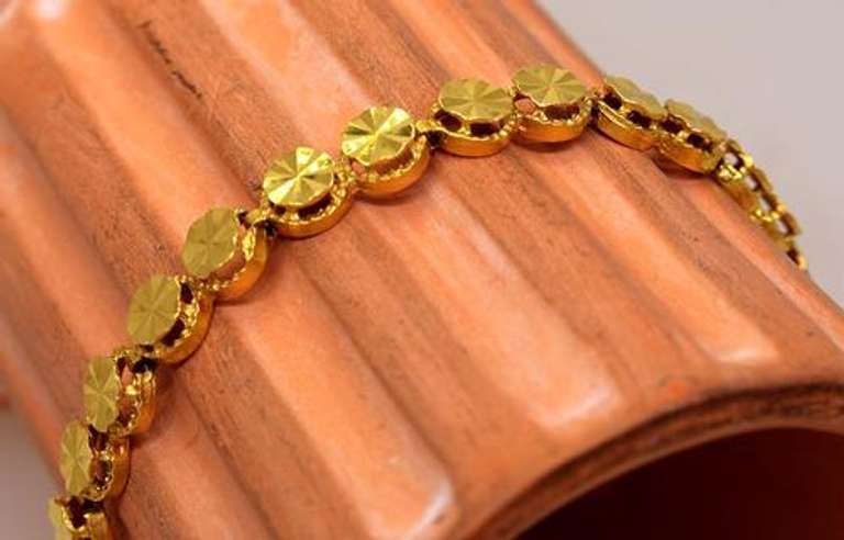 7in Pretty Gold Bracelet