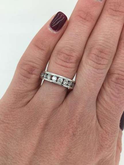 14K White Gold One Carat Diamond Band