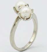 10KT White Gold Pearl Ring