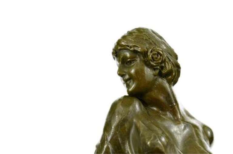 Special Patina Bronze Sculpture