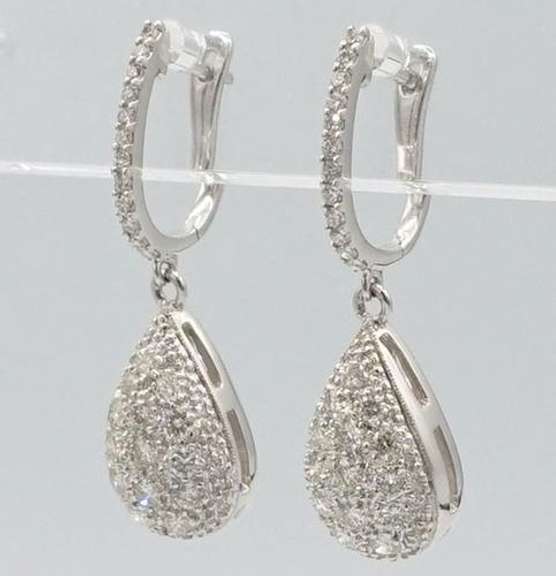 Dainty 18kt White Gold Tear Drop Diamond Earrings