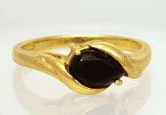 Black Onyx Ring in Gold, Size 5.25