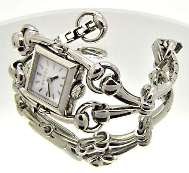 Ladies Gucci Signoria Mother of Pearl Dial Watch