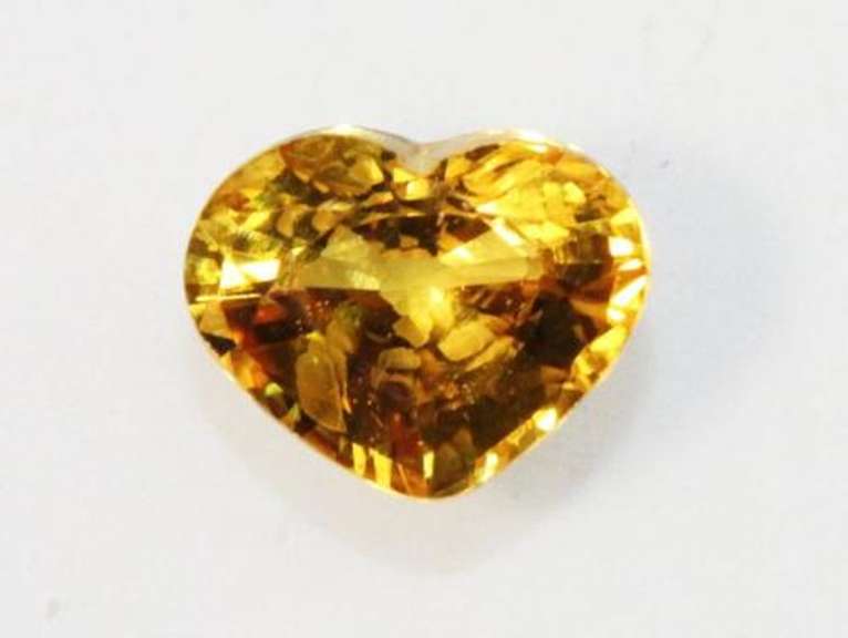 Golden Heart in Natural Sapphire - 0.84 ct.