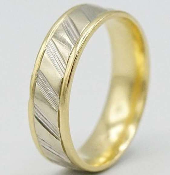 Unisex 14kt Solid Gold Wedding Band