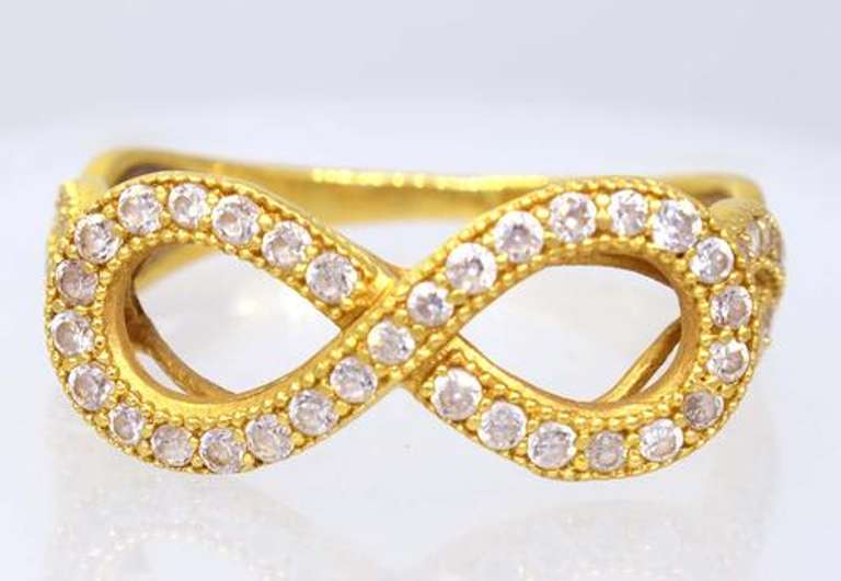 Infinity Motif Ring in 18K Gold, Size 7