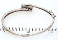 White Gold Hinged Bangle with Diamonds
