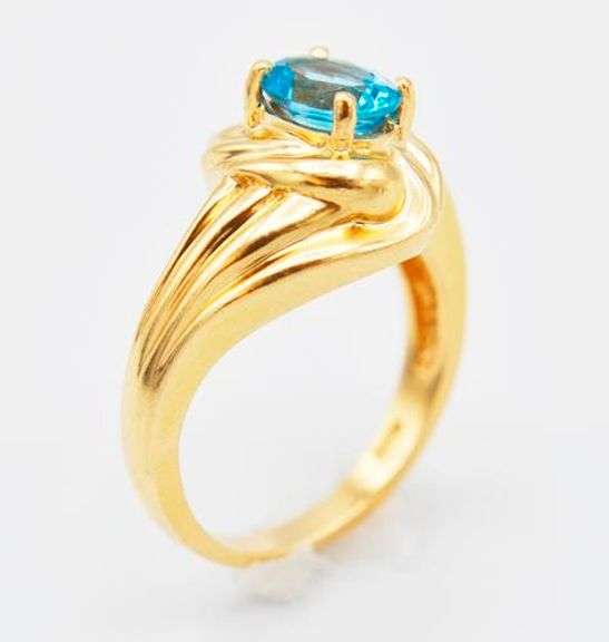 Blue Topaz & 14kt Yellow Gold Scalloped Cocktail Ring