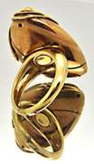 18 KT YELLOW GOLD FREE FORM DIAMOND RING.