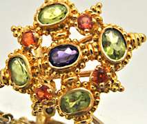 21 KT YELLOW GOLD COLOR STONES EARRINGS.