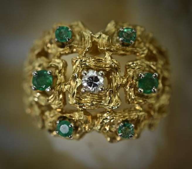 Contemporary 18K Emerald and Diamond Cluster
