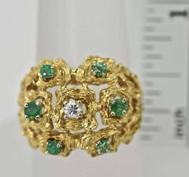 Contemporary 18K Emerald and Diamond Cluster