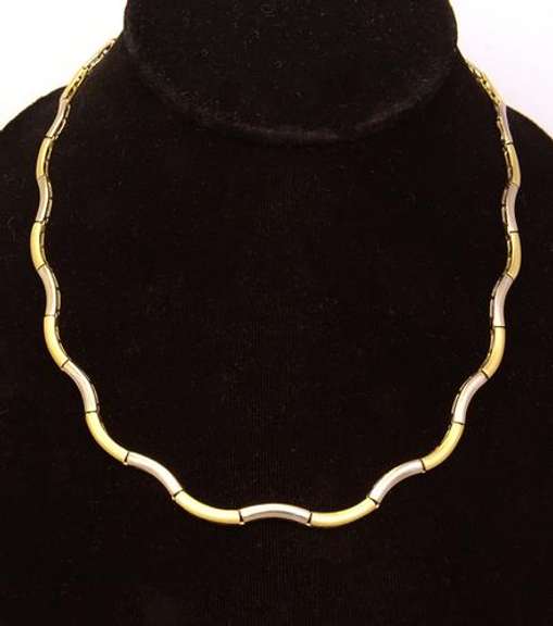 Beautiful Two Tone Wavy Gold Necklace, 20in