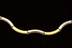 Beautiful Two Tone Wavy Gold Necklace, 20in